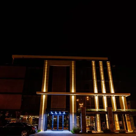 Kristal Hotel 4*