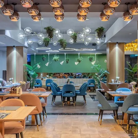 Kristal Hotel